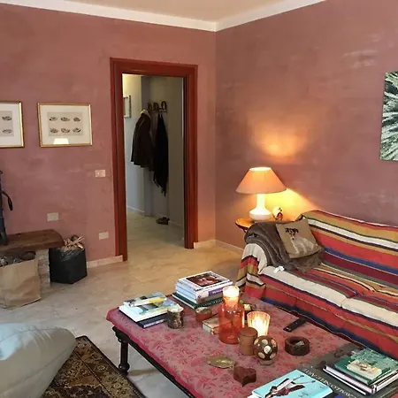 La Casina Dai Mille Colori Con Piscina